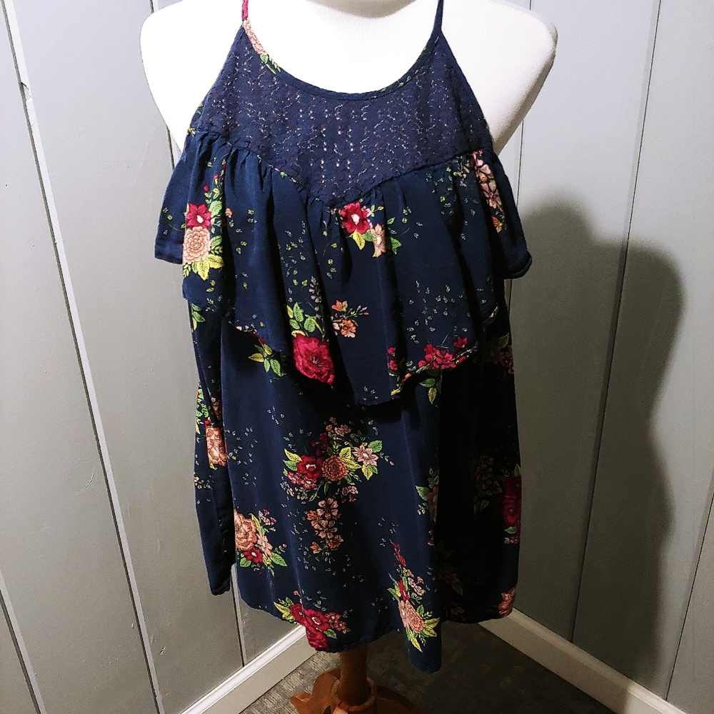 Torrid women's size 0 Navy floral print summer top